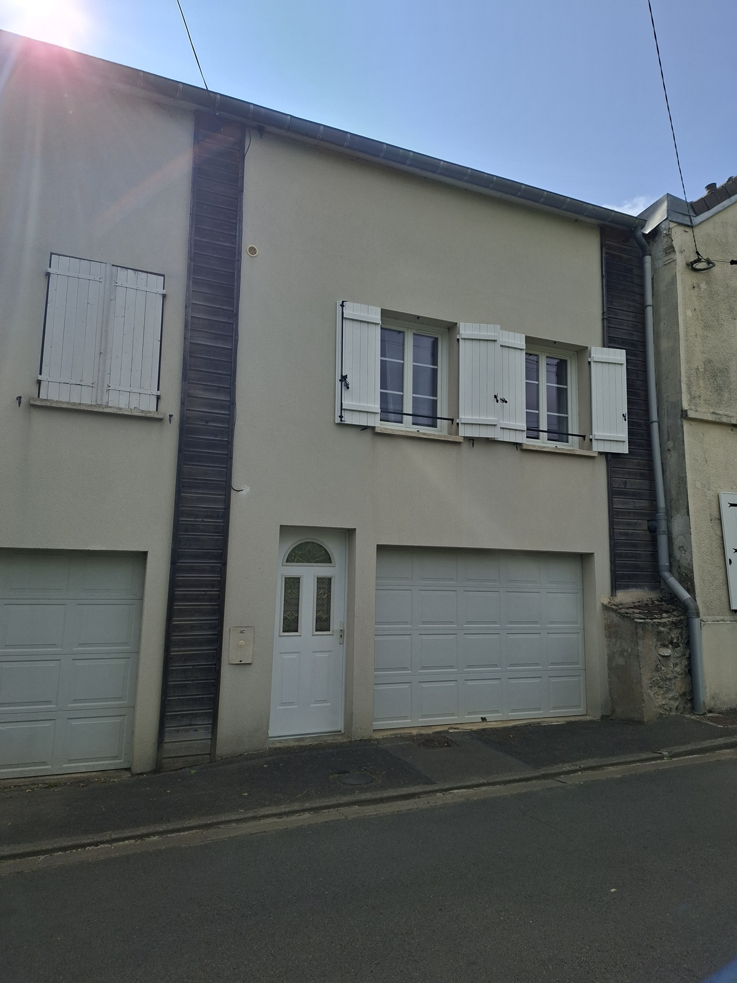 MAISON DE VILLE